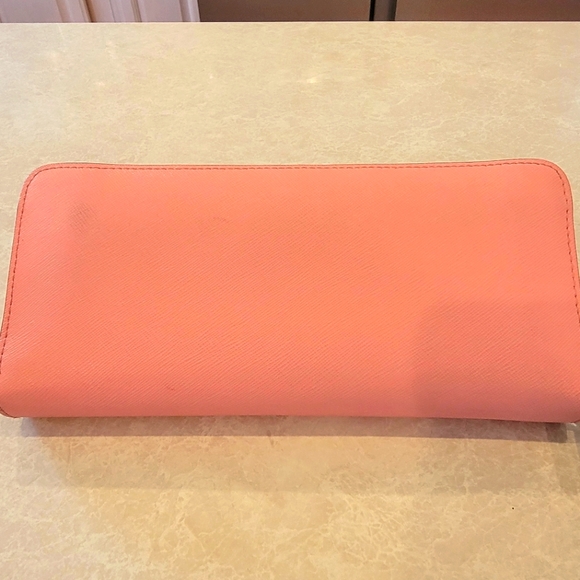 Michael Kors Light pink wallet 8.5" x 4" nice large size wallet - Picture 6 of 6